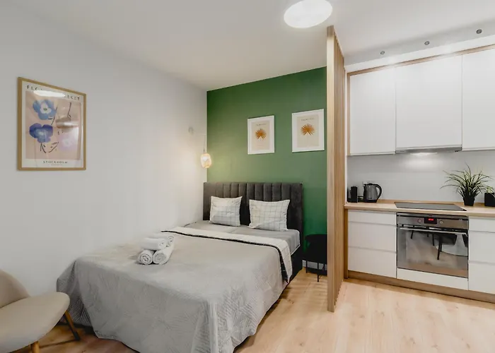 Central Warsaw Apartment - Great Location-Cozy Studio With Balcony - Towarowa