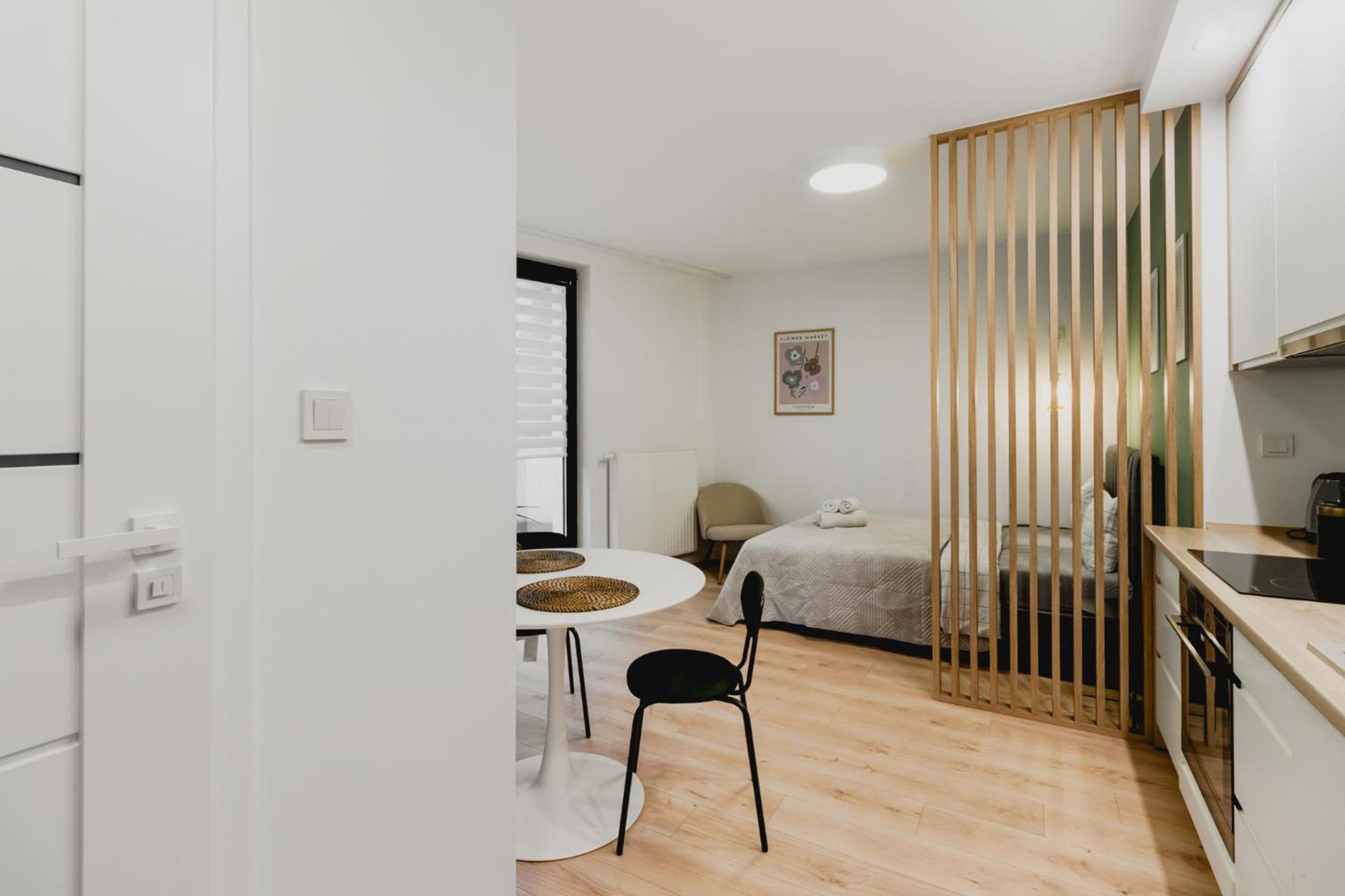 - Great Location-cozy With Balcony - Towarowa Warsaw