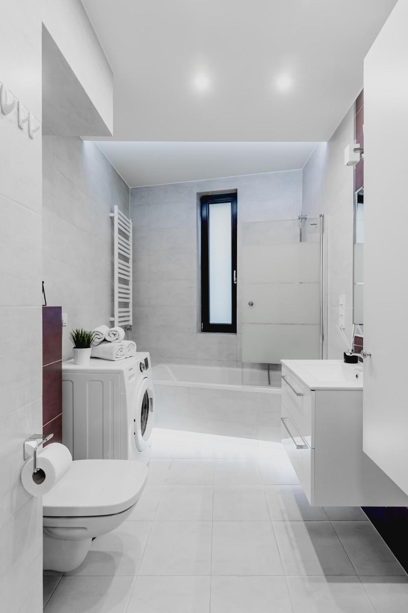 Apartment - Great Location-cozy With Balcony - Towarowa Warsaw